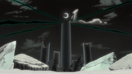Ulquiorra uses Cero Oscuras on top of the pillar.