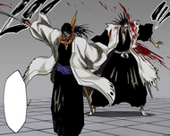 Tōsen slashes Kenpachi across the back.