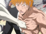 Ulquiorra stabs Ichigo