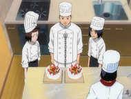 Yumichika and the others prepare two identical cakes.