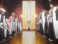 Byakuya assembles with the other captains.