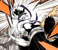 Aizen repels Urahara and Isshin simultaneously.