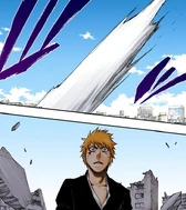 Ichigo watches the battle against Aizen unfold.