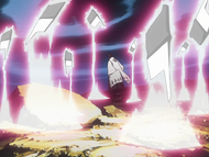 Renji levitates Zabimaru's broken segments using Higa Zekkō.