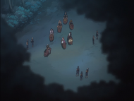 Orihime and her friends are approached by the Kusajishi Bull's Gang.