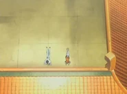 Урюу и Орихиме спрятались на крыше здания