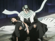 Byakuya Catches Rukia