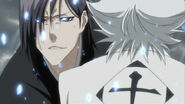 Hitsugaya kills Kusaka for the second time.