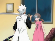 Hitsugaya attempts Konsō on Yui Toyokawa.