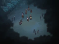 Банда приближается к группе Гандзю в лесу.