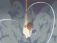 auf den Gegner ein, wobei der hundertste Schlag, der stärkste ist.