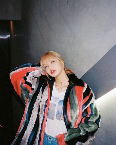Is BLACKPINK's Lisa holidaying with rumoured bf Frédéric and his