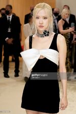 Rosé Met Gala 2021 17