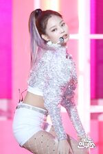 Jennie Ddu-Du Ddu-Du Music Core 180616 3