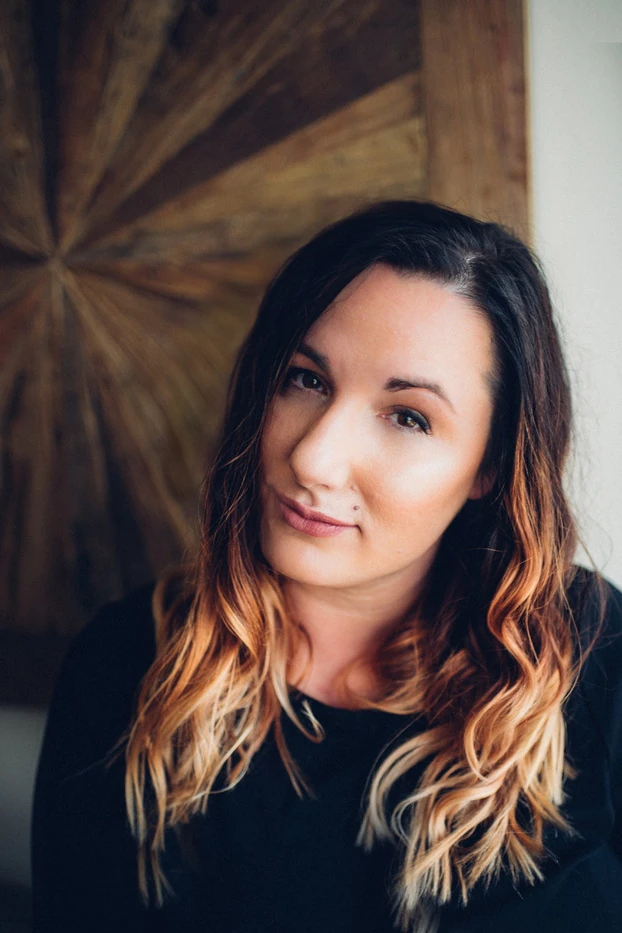 Jennifer L. Armentrout Blood and Ash Wiki Fandom