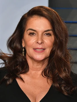 Annabella Sciorra 1