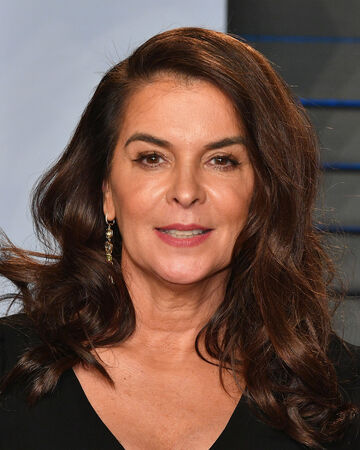 Photos of annabella sciorra