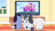 Lila, Muffin and Socks during Handstand (deleted scene).
