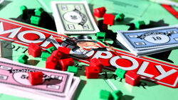 CityVille Monopoly, Fast-dealing property trading board game