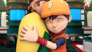 BoBoiBoy memeluk Gopal