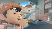 BoBoiBoy hulurkan duit