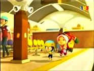 Vlcsnap-2012-09-09-15h50m02s131.png (184 KB) The postman appearance as a cameo