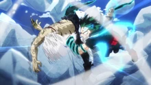 Deku attacks Tomura in retaliation.