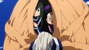 Tsuyu and Minorui hiding on Mezo's back during the Cavalry Battle.