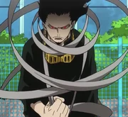 Aizawa tras haber anulado el Don de Midoriya.