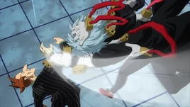 Tomura Double attacks Re-Destro