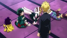 All Might wants to talk privately with Izuku.