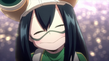 Tsuyu sonriendo