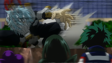 Tomura attacks the students