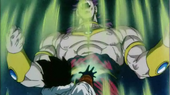 Broly perd control davant Paragus