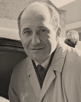 Walter-gotell-portrait