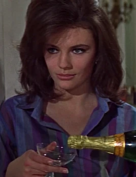 Miss-giovanna-goodthights-portrait