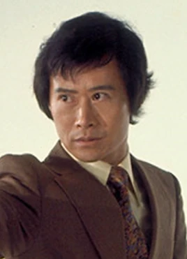 Lieutenant-hip-portrait