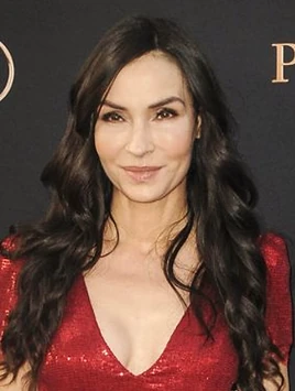 Famke-janssen-portrait
