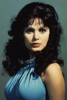 Miss-caruso-portrait