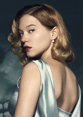 Madeleine-swann-portrait