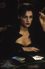 Famke Janssen als Xenia - Publicityfoto von 1995.