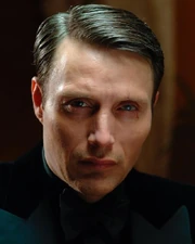 Mads Mikkelsen als Le Chiffre - Publicityfoto von 2006.