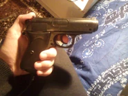 CAM00124.jpg (519 KB) The light gun.