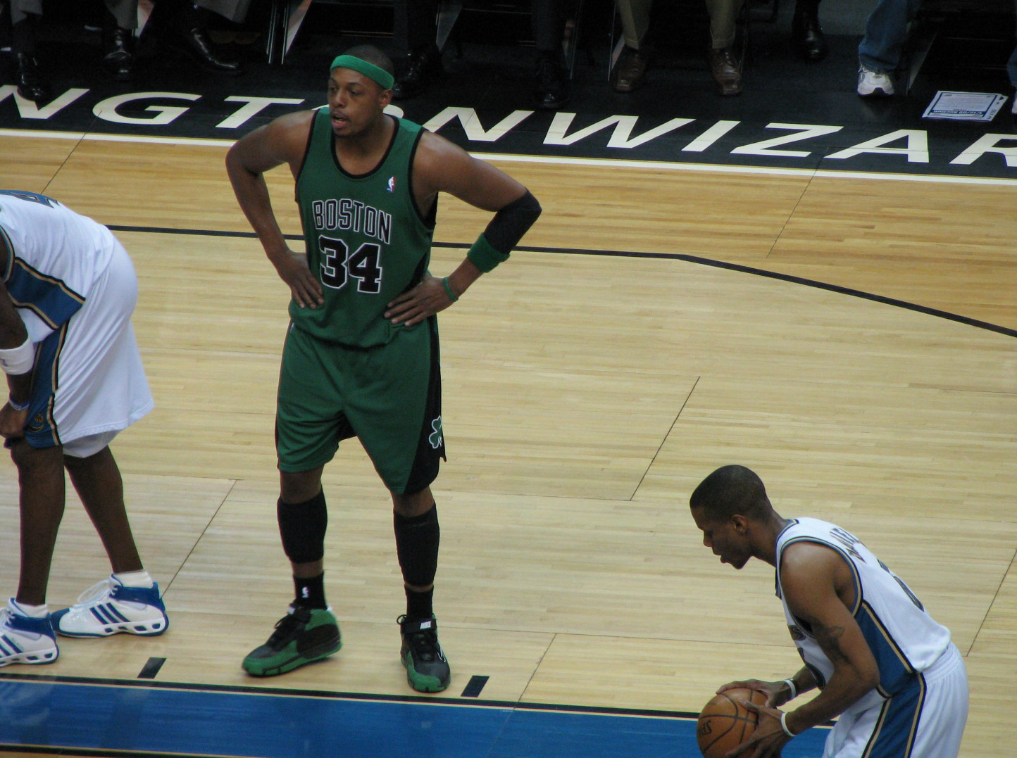 Paul Pierce outscores the Nets in classic Celtics' 4th quarter