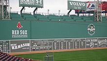 Ball breaks scoreboard light on Fenway Park's Green Monster