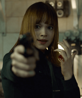 Petra loses her finger