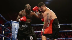 Slice boxing Tilyard in Australia, 2013.