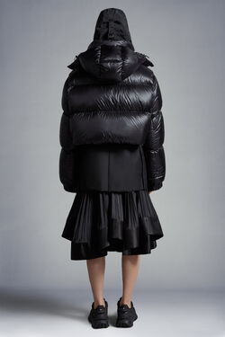 Moncler X Sacai Women's Black Full Look (FW2023) | Best Moncler X Sacai Women's Black Full Look (FW2023) | Best