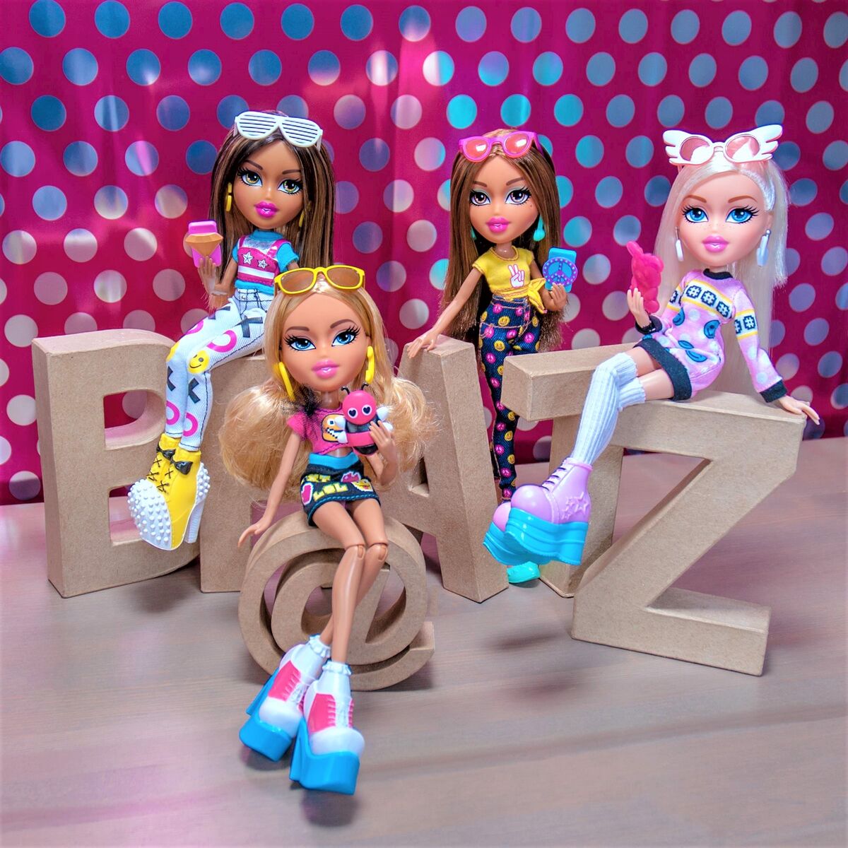 Bratz selfie online snaps cloe