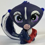 Valentine - Skunk (618).jpg (78 KB)